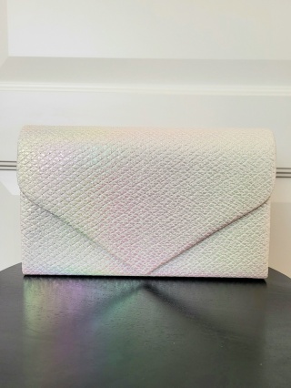 Biała torebka kopertówka Night Moon