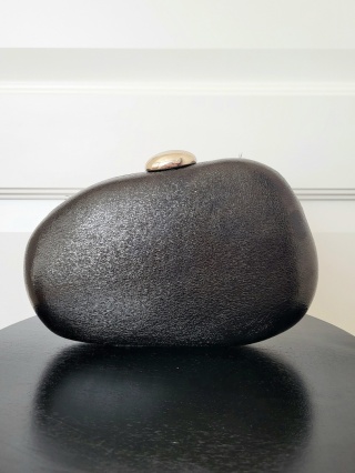 Czarna torebka kopertówka Black Glow