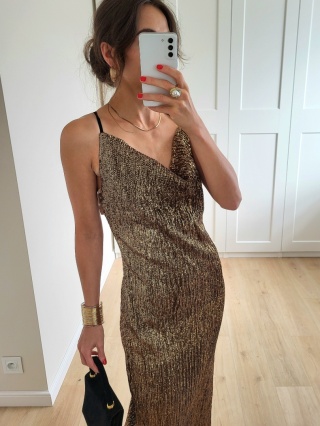 Złota cekinowa sukienka maxi odkryte plecy