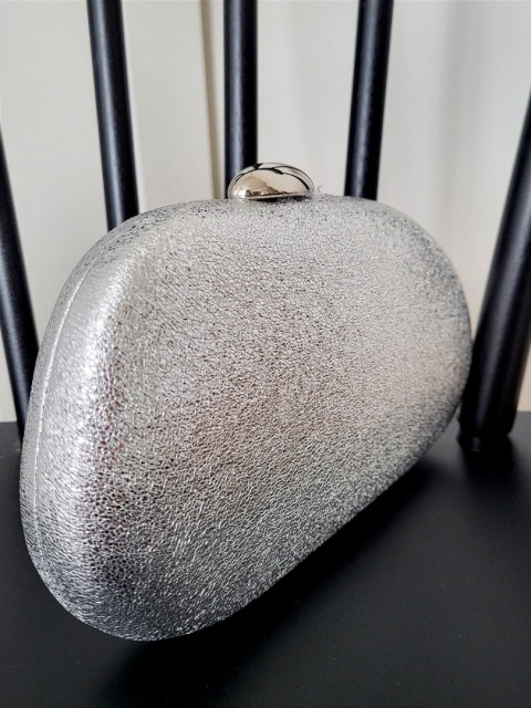 Srebrna torebka kopertówka Silver Glow